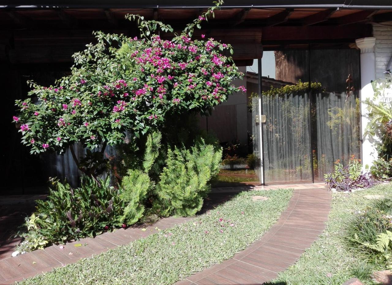 Bed and Breakfast Granados à Asuncion Extérieur photo