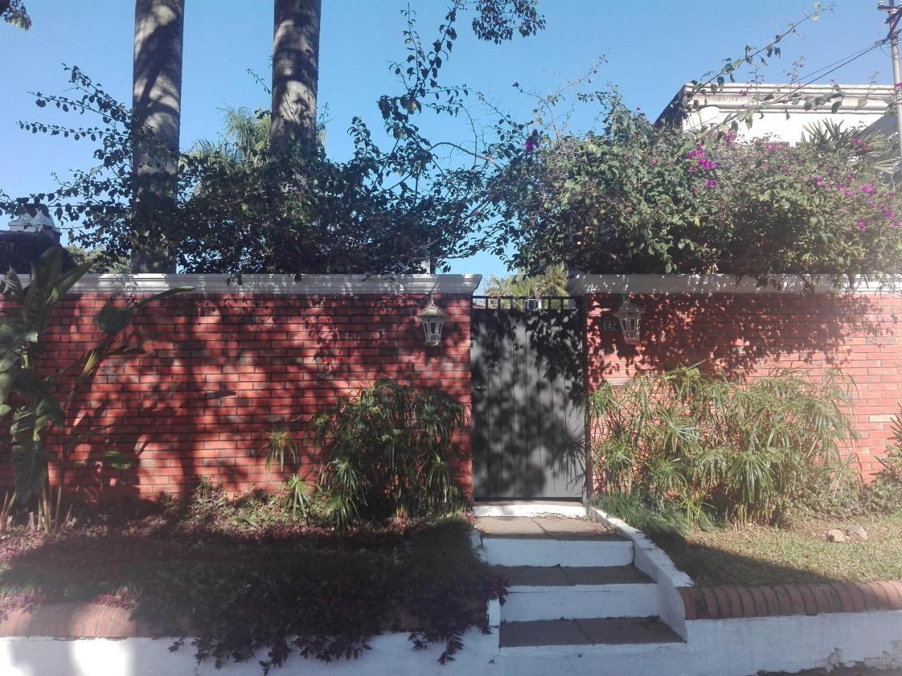 Bed and Breakfast Granados à Asuncion Extérieur photo