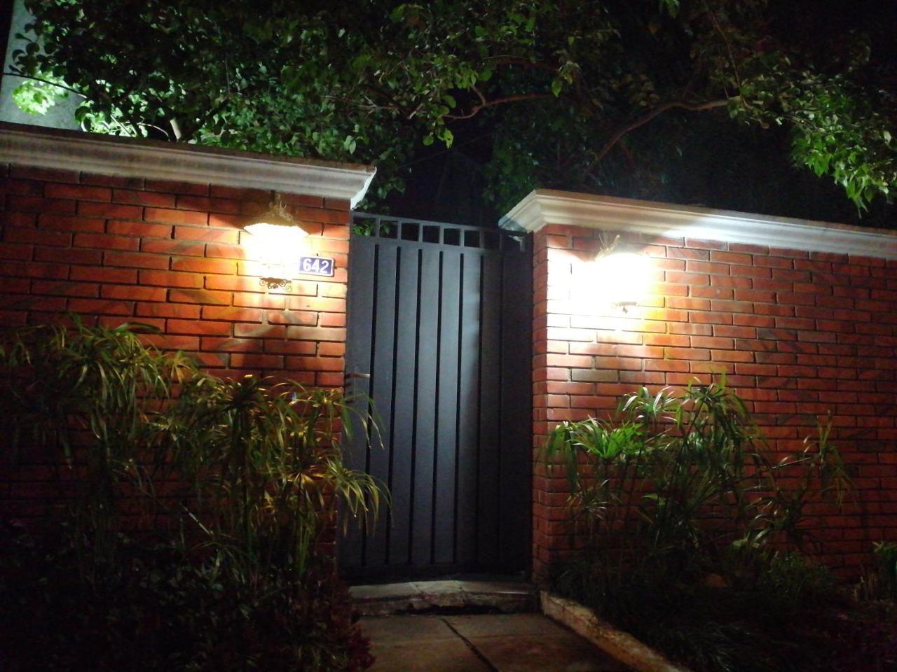 Bed and Breakfast Granados à Asuncion Extérieur photo